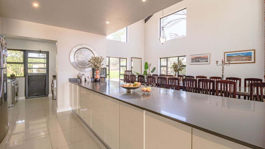 6 Bedroom Property for Sale in Stellenbosch Farms Western Cape